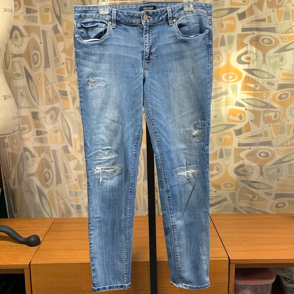 WHITE HOUSE BLACK MARKET Jeans Skinny Leg 14R
